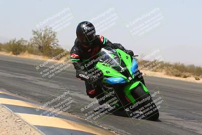 media/Mar-28-2022-Superbike Trackdays (Mon) [[b8603d0f67]]/Open Track Time/Turn 3 Inside/